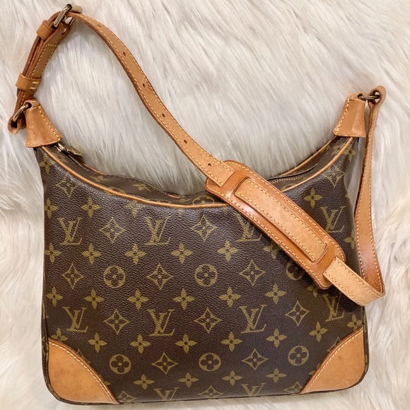 Louis Vuitton Handbags - Authentic Louis Vuitton Boulogne 30 Bag